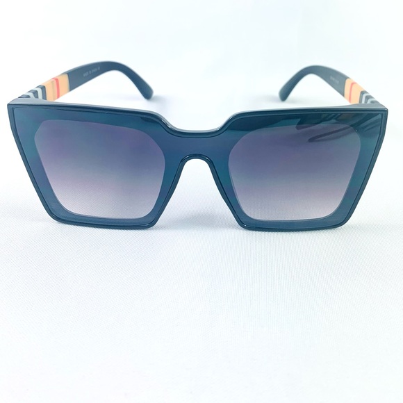 Oversized Square Frames - Picture 2 of 7